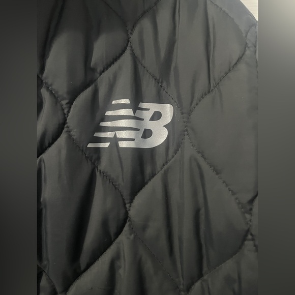 New Balance puffer jacket
Size XL Black zip up - Picture 4 of 5